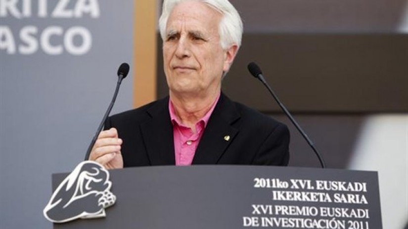Professor Ibon Sarasola awarded the Euskadi research prize for social sciences