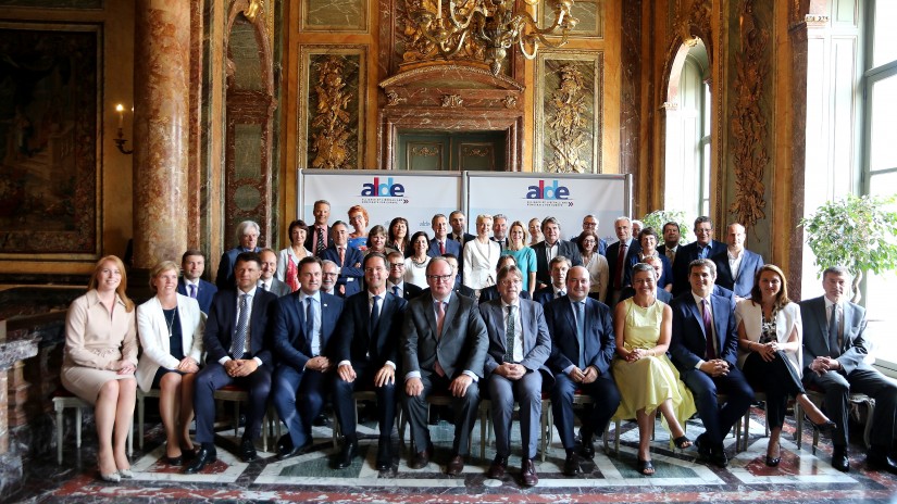 In the presence of six prime ministers, Ortuzar calls for a 